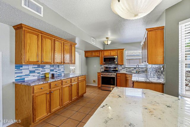 6313 FRANKLIN RIDGE Drive, El Paso, TX 79912