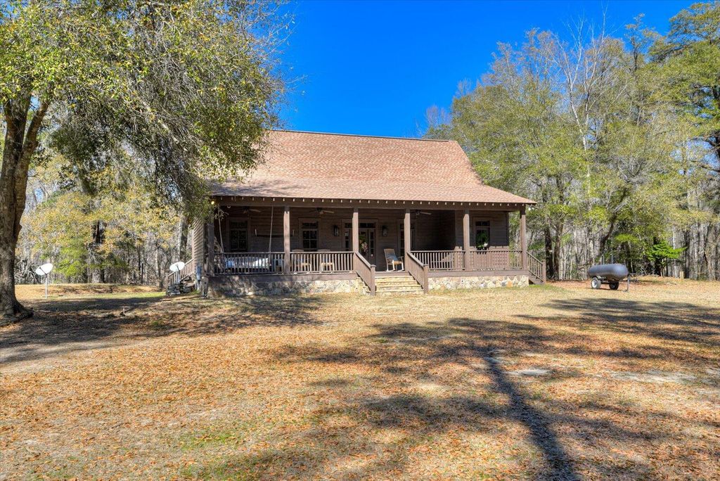 Image 14 of property listing at 1114 LOTT BLUFF Road, Blackville, SC 29817