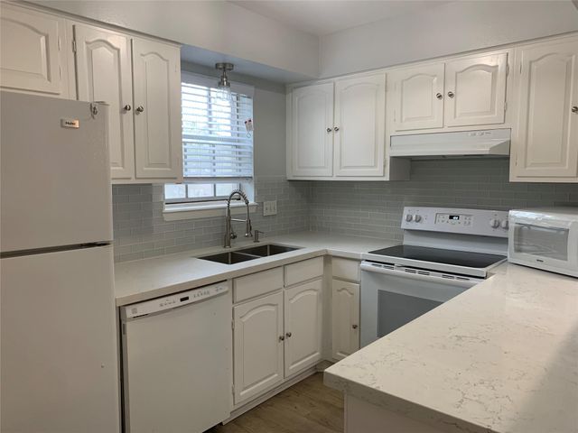 873A Wax Myrtle Lane A, Houston, TX 77079