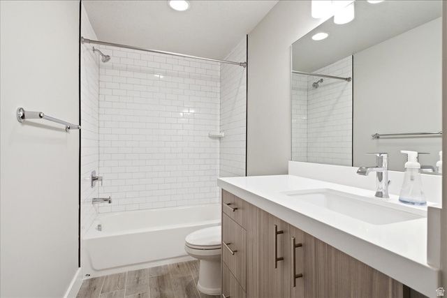7062 S 300 E, Midvale, UT 84047