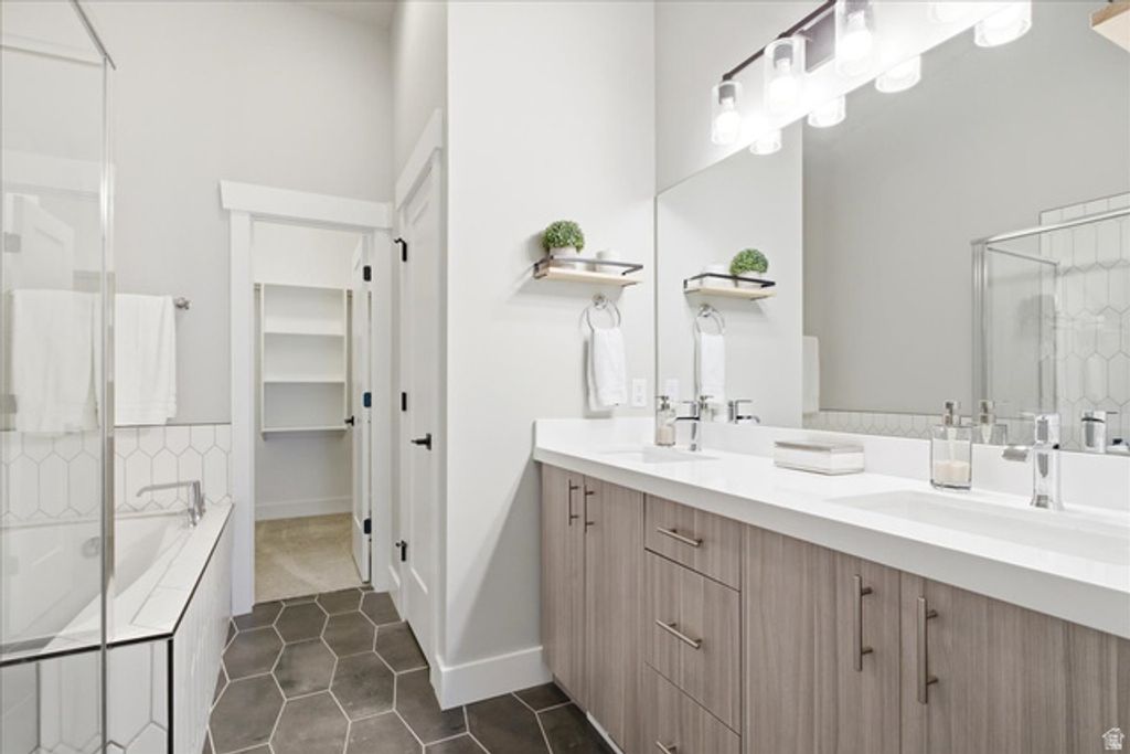 Image 15 of property listing at 7062 S 300 E, Midvale, UT 84047