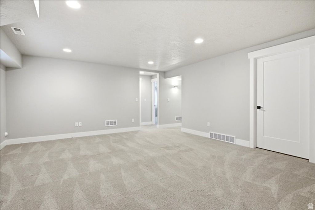 Image 20 of property listing at 7062 S 300 E, Midvale, UT 84047