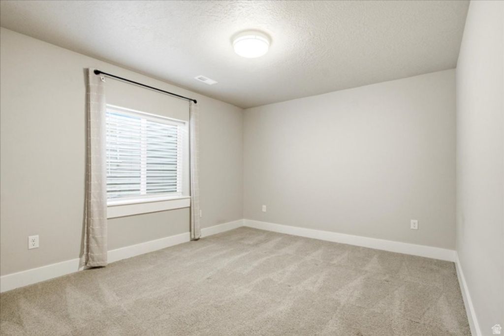 Image 23 of property listing at 7062 S 300 E, Midvale, UT 84047