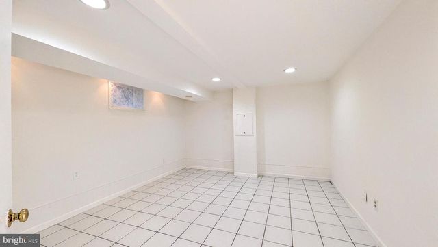 8835 TUCKERMAN LN, Potomac, MD 20854
