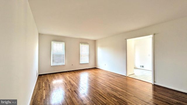 8835 TUCKERMAN LN, Potomac, MD 20854