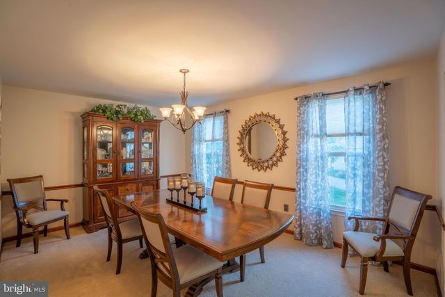 72 EAGLE MOUNT DR, Richboro, PA 18954