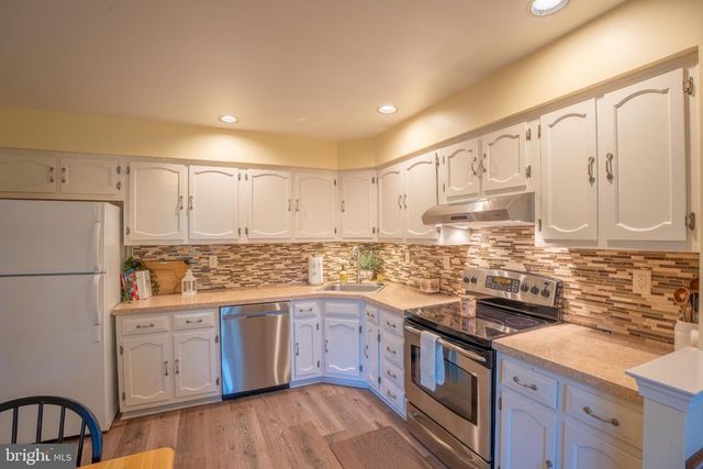 72 EAGLE MOUNT DR, Richboro, PA 18954