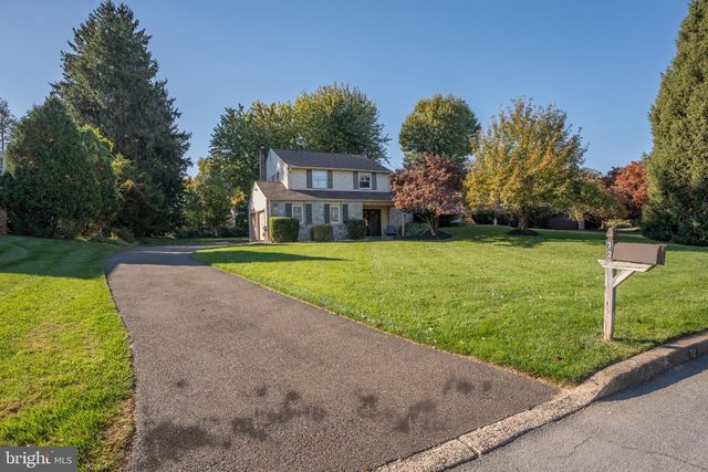 72 EAGLE MOUNT DR, Richboro, PA 18954