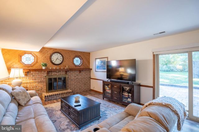 72 EAGLE MOUNT DR, Richboro, PA 18954
