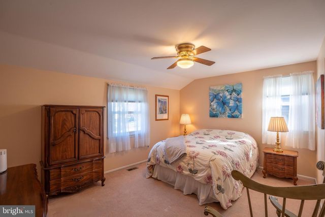 72 EAGLE MOUNT DR, Richboro, PA 18954