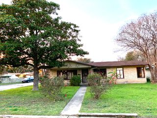 69 Vaughan Pl, San Antonio, TX 78201