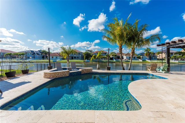 3240 SW 190th Ave, Miramar, FL 33029