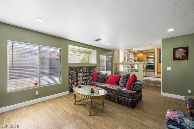 1549 Silver Glen Avenue, Las Vegas, NV 89123