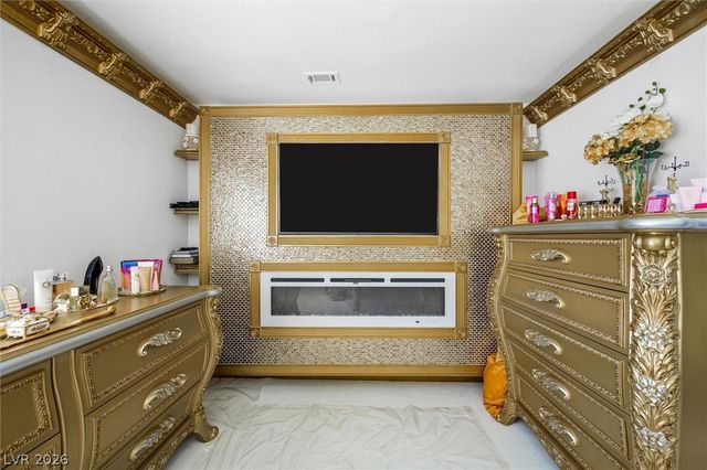 1549 Silver Glen Avenue, Las Vegas, NV 89123