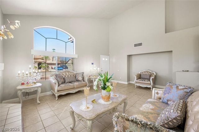 1549 Silver Glen Avenue, Las Vegas, NV 89123