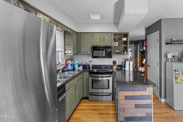 483 Presidential Boulevard, Harrogate, TN 37752