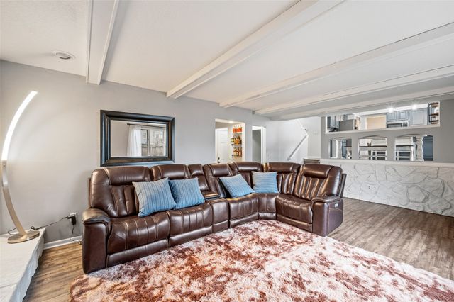 3714 Skyline Drive, Des Moines, IA 50310