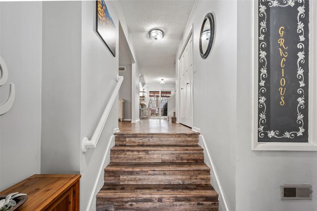 3714 Skyline Drive, Des Moines, IA 50310