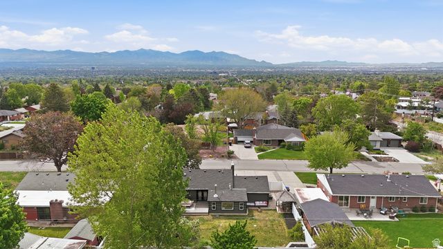 3927 S 3075 E, Holladay, UT 84124