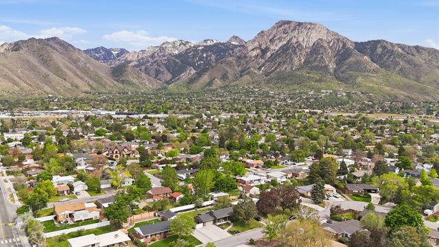 3927 S 3075 E, Holladay, UT 84124