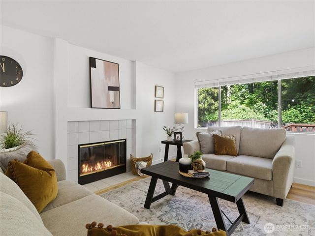 3803 Crystal Ridge Drive SE, Puyallup, WA 98372
