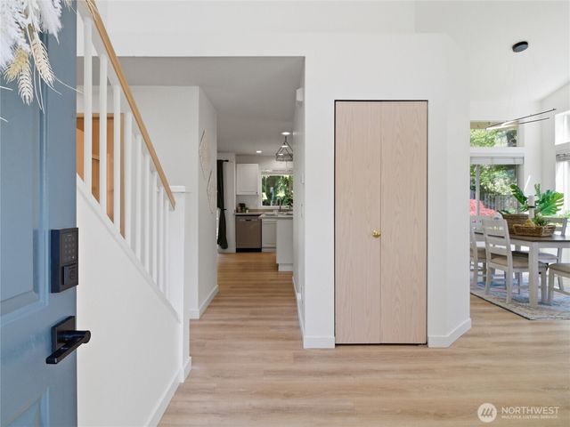 3803 Crystal Ridge Drive SE, Puyallup, WA 98372