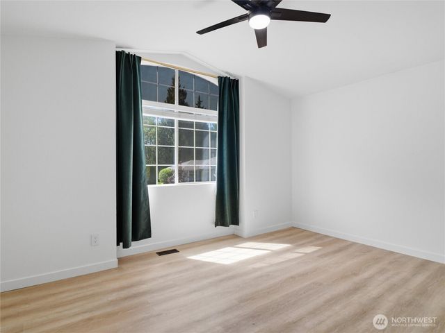 3803 Crystal Ridge Drive SE, Puyallup, WA 98372