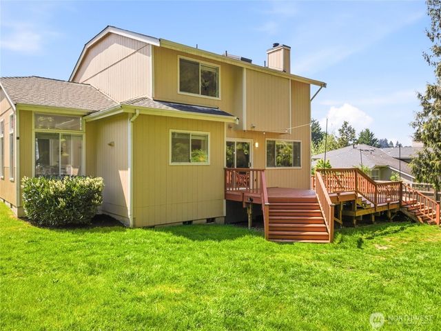 3803 Crystal Ridge Drive SE, Puyallup, WA 98372