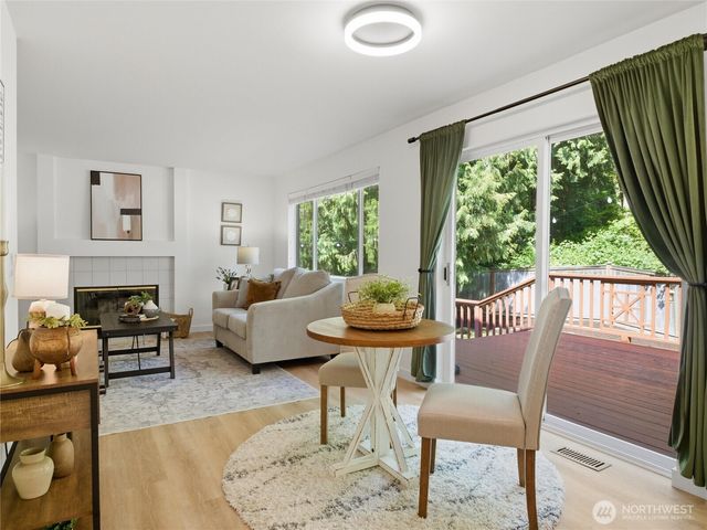 3803 Crystal Ridge Drive SE, Puyallup, WA 98372