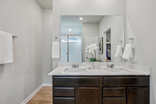 208 Royal Palm WAY, Leander, TX 78641