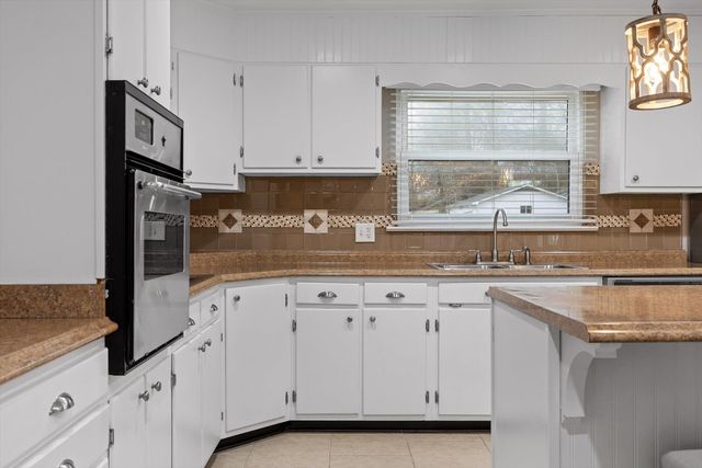 268 Lawrence Drive, Rossville, GA 30741