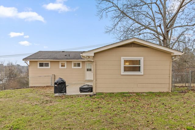 268 Lawrence Drive, Rossville, GA 30741