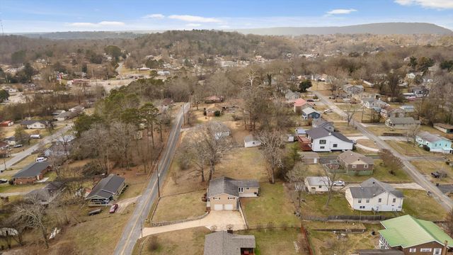 268 Lawrence Drive, Rossville, GA 30741