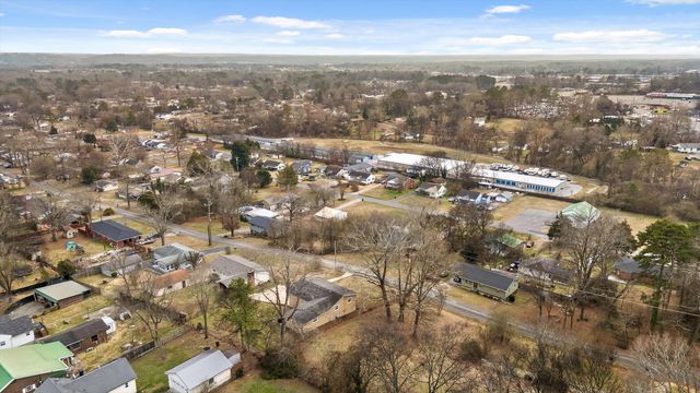 268 Lawrence Drive, Rossville, GA 30741