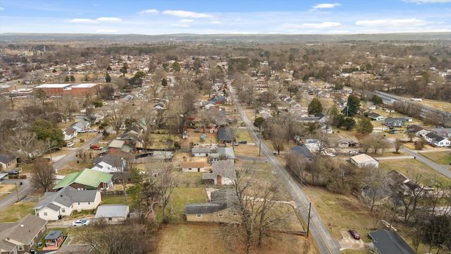 268 Lawrence Drive, Rossville, GA 30741