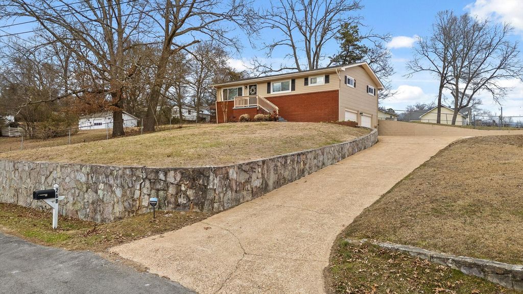 268 Lawrence Drive, Rossville, GA 30741