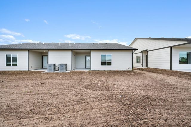 841 S Wybern St, Valley Center, KS 67147