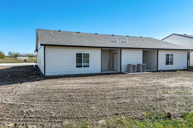 841 S Wybern St, Valley Center, KS 67147