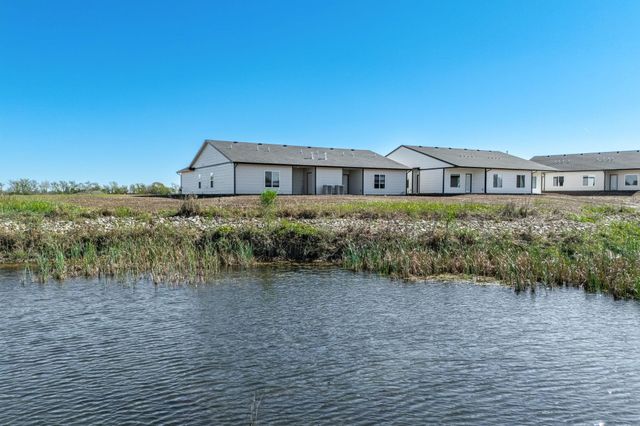 841 S Wybern St, Valley Center, KS 67147