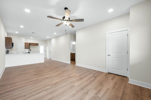 841 S Wybern St, Valley Center, KS 67147