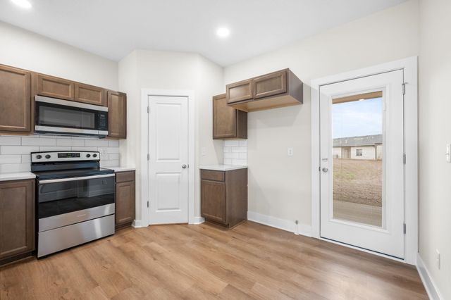841 S Wybern St, Valley Center, KS 67147
