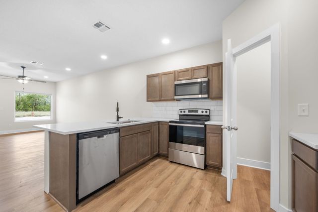 841 S Wybern St, Valley Center, KS 67147