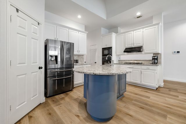 624 Mossycup Oak Drive, Plano, TX 75025