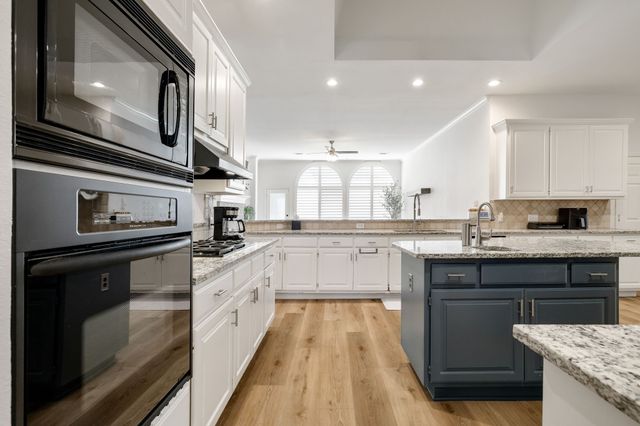 624 Mossycup Oak Drive, Plano, TX 75025