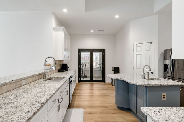 624 Mossycup Oak Drive, Plano, TX 75025