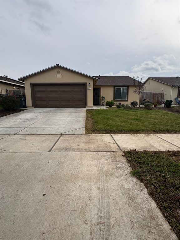 628 Marcus St, Merced, CA 95341