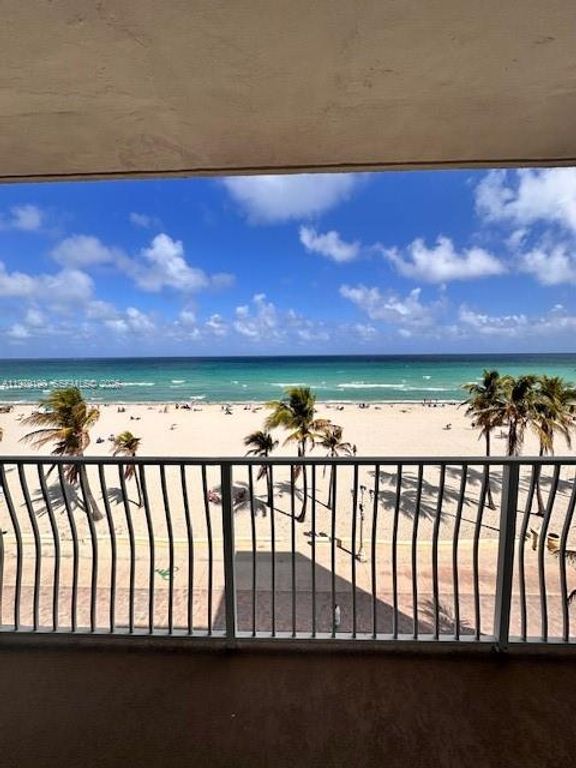 300 Oregon St 403, Hollywood, FL 33019