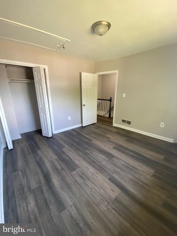 221 SOUTHEASTERN COURT, Essex, MD 21221