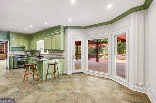 7300 Chattahoochee Bluff Drive, Atlanta, GA 30350
