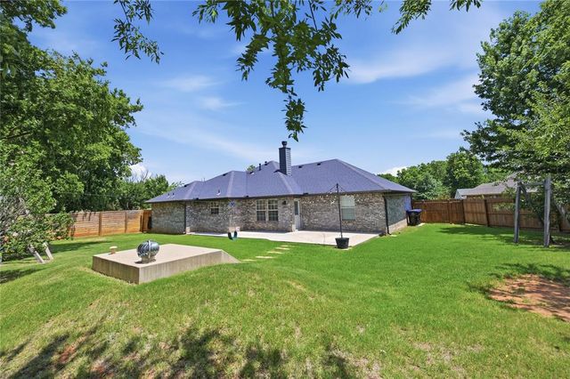 1005 Meadowlake Drive, Noble, OK 73068